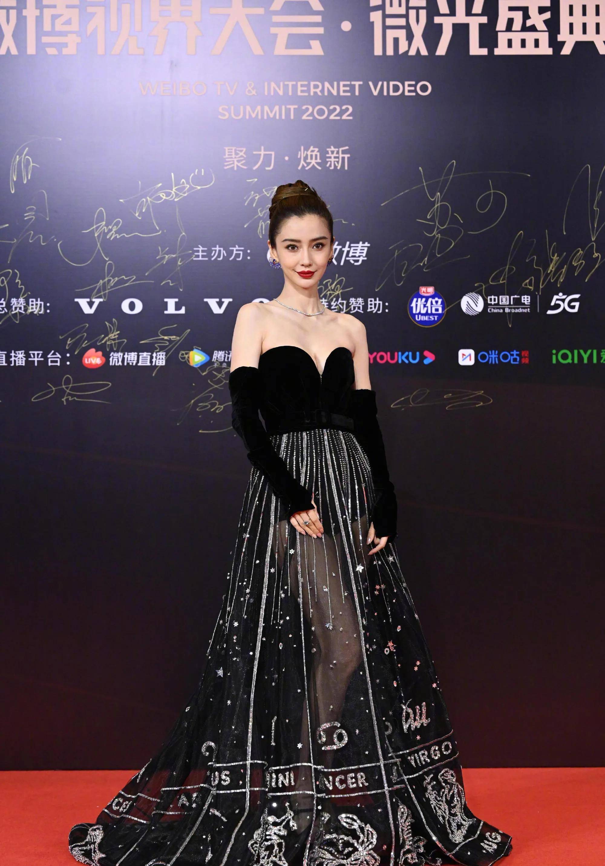 微博明星,微博明星带你探秘小巷中的隐藏美食天堂