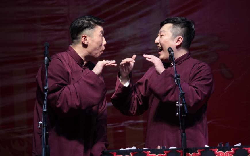 烧饼最新相声，时代笑声与文化传承的融合之道