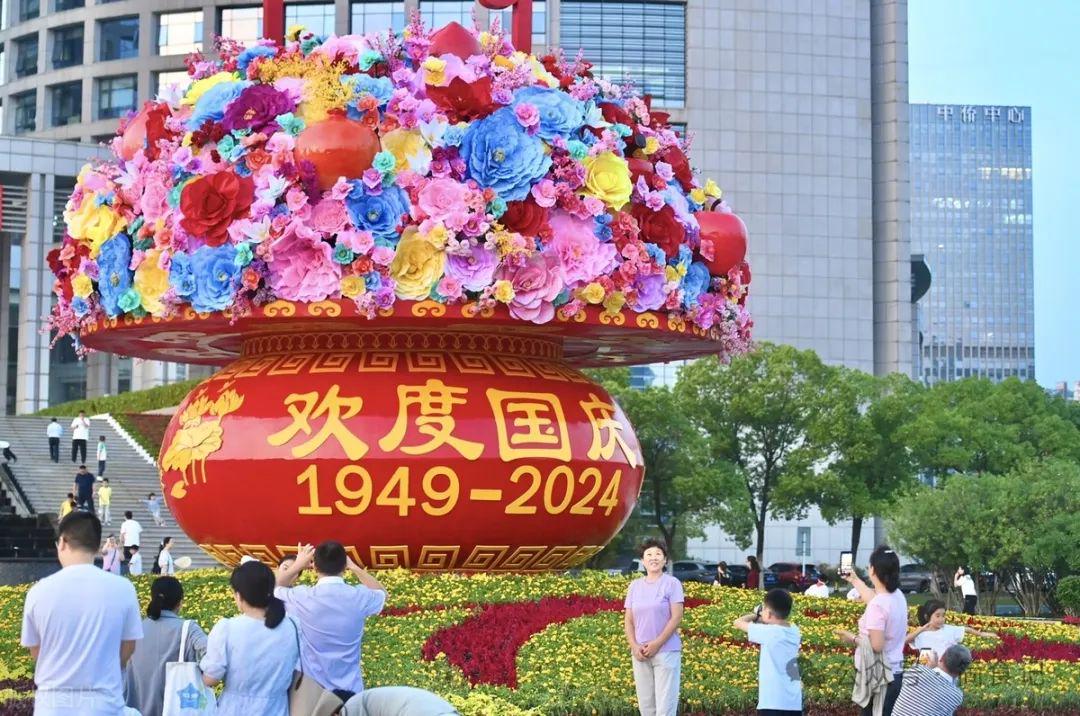 国庆科技前沿报道，引领未来生活潮流的高科技产品体验报告