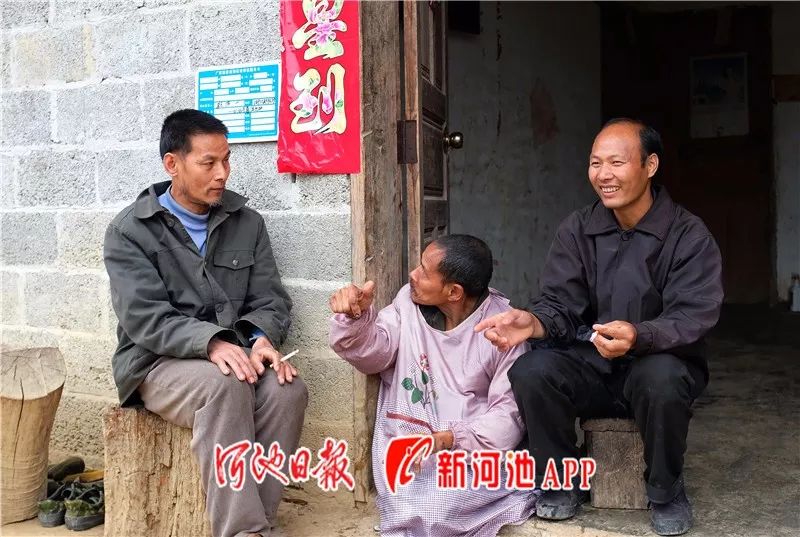 长毛与杨老六掀起潮流风暴的对决之夜🌟
