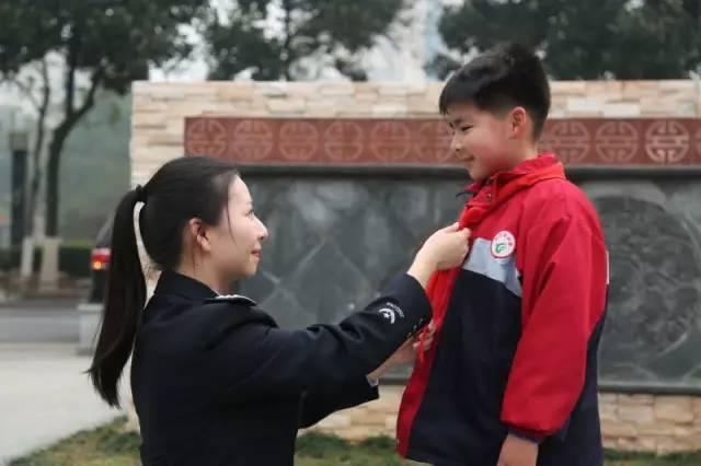 警花相伴，探秘热门小说的魅力之旅最新章节下载