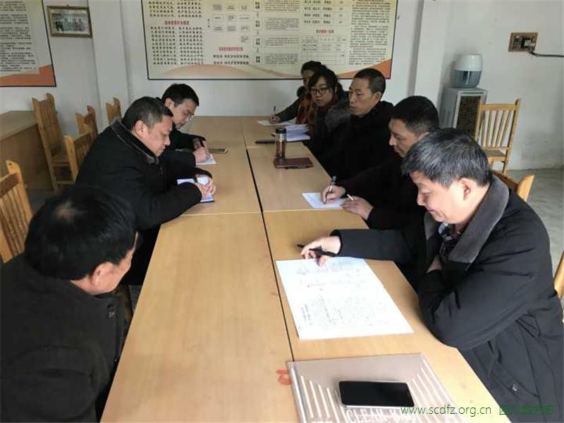 漂亮女局长，职场风采与科技领导力的展现